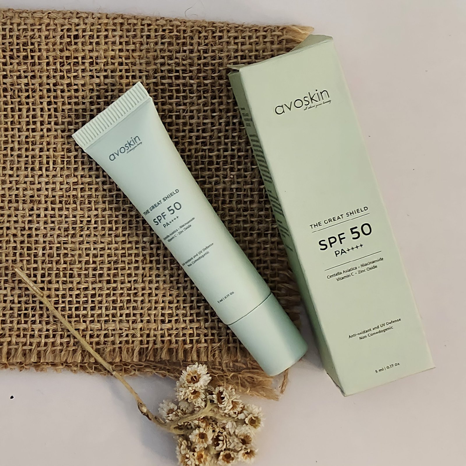 , sunscreen , hybrid sunscreen , centella asiatica , spf , avoskin, , Sunscreen SPF 50 PA++, rekomendasi sunscreen, review jbb insider, review Sunscreen Lacoco, Rekomendasi sunscreen , review produk lacoco