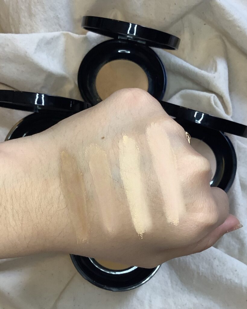 Looke Holy Smooth & Blur Loose Powder All Shades - Hand Swatches
