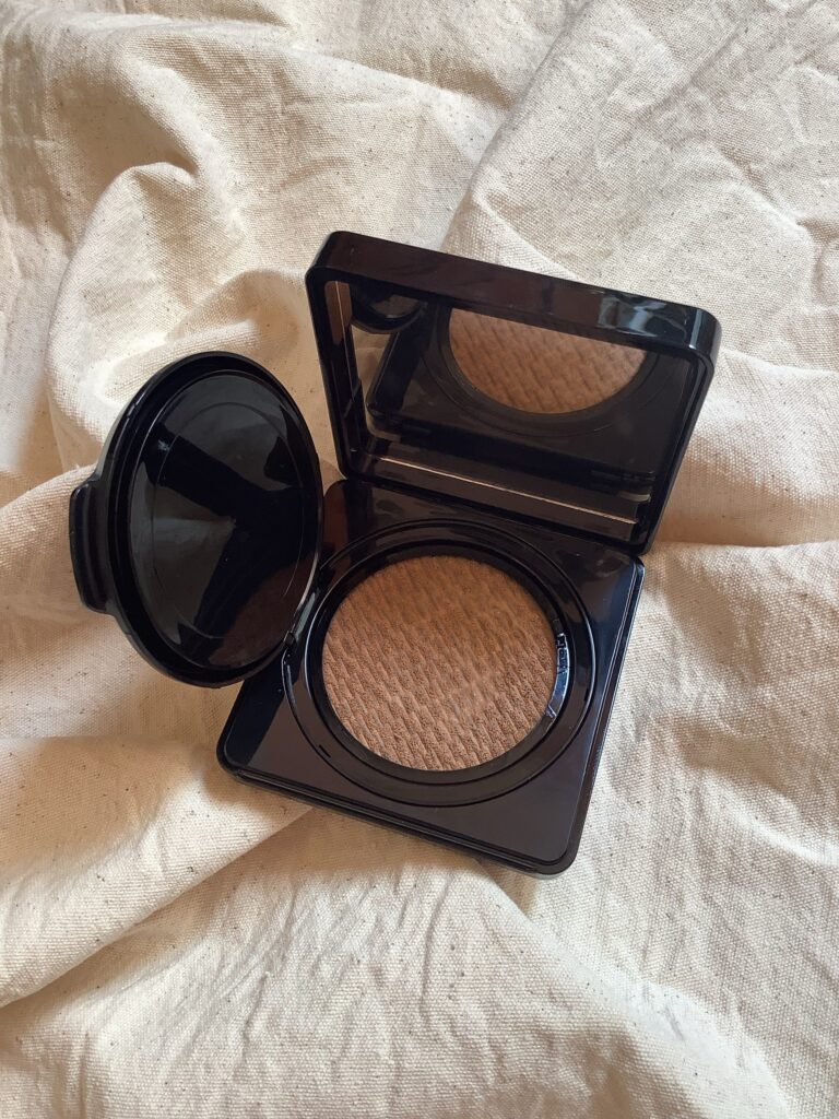 Looke Holy Smooth Flawless BB Cushion 02. Eos - Nude Beige