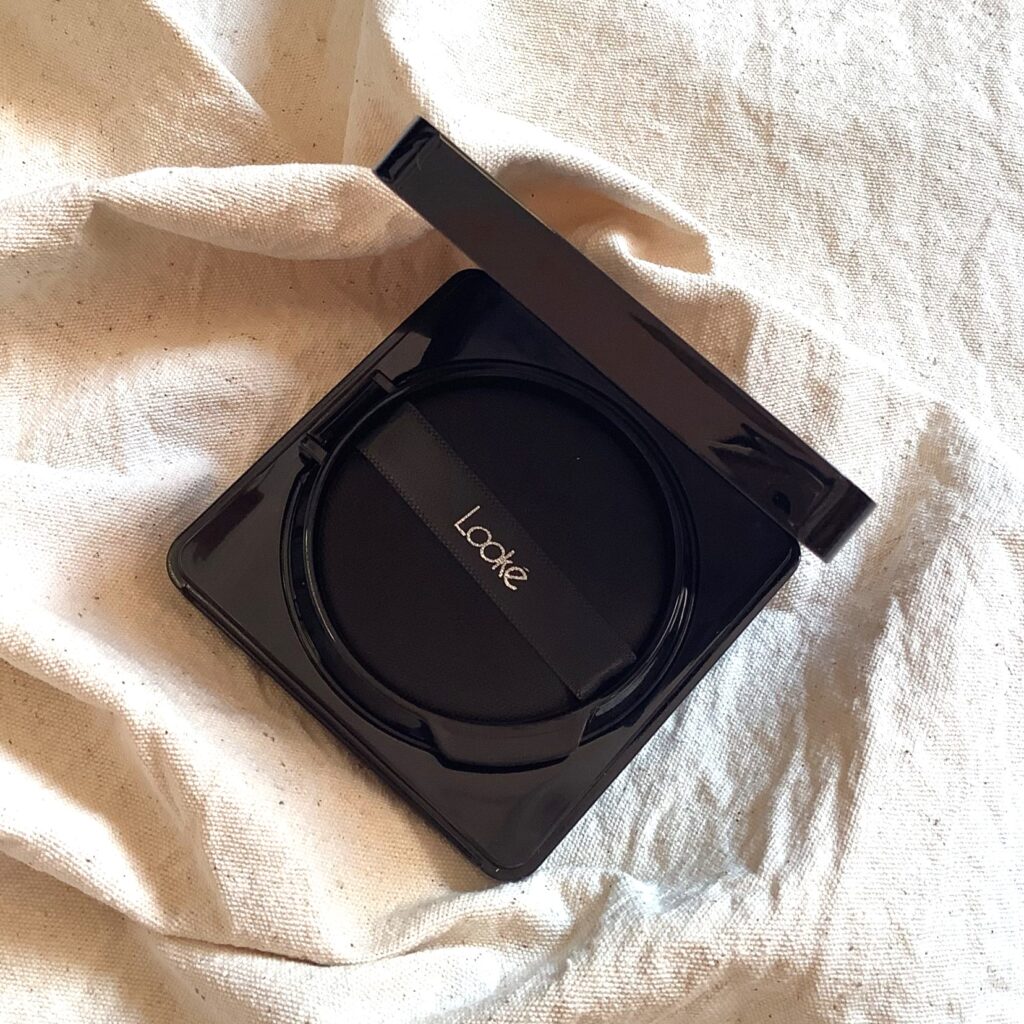 Looke Holy Smooth Flawless BB Cushion Review All Shades & Swatches - Packaging 6