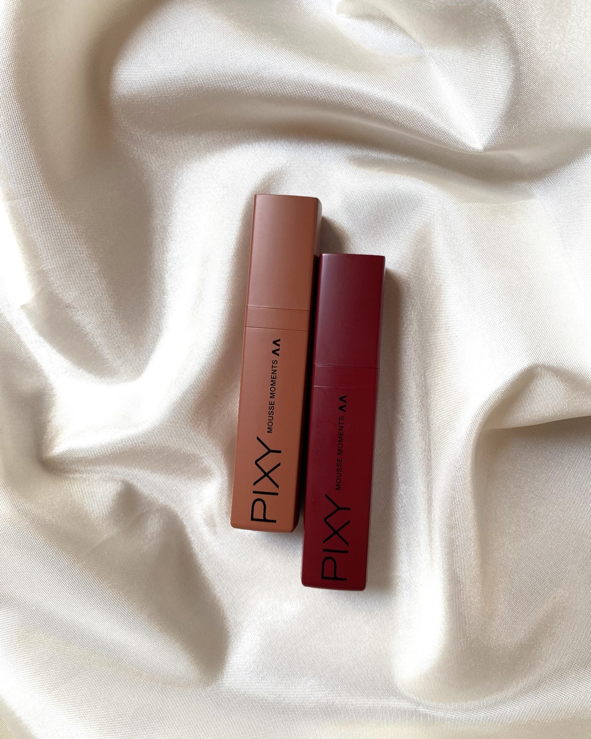 Review PIXY Mousse Moment No 2 Bussiest Maroon & No 5 Peacefully Brown