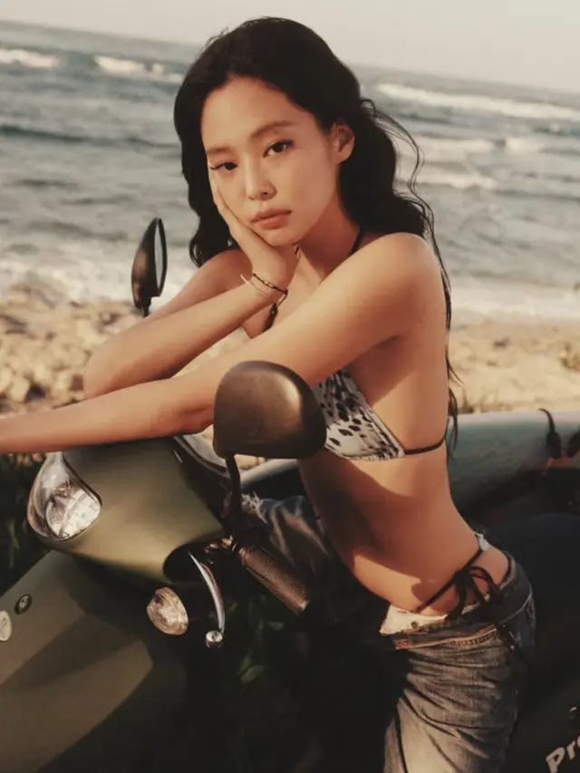 Jennie x Frankies Bikini Collection 2026 c